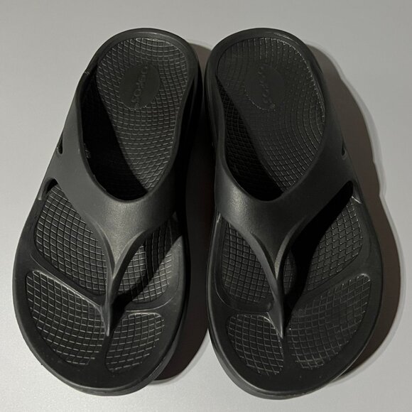 Oofos Original Slide Sandals - Picture 2 of 4